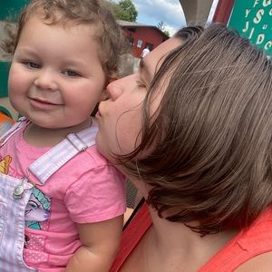 Meet your Posher, Alyssa